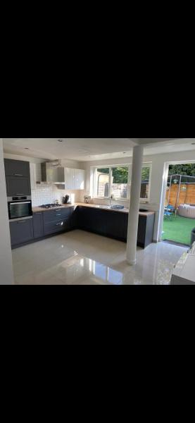 Appartement spacieux avec terrasse et garage privé